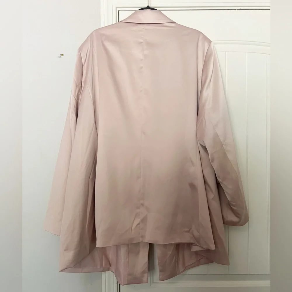 NWT Eloquii Satin Longline Blazer Cameo Rose